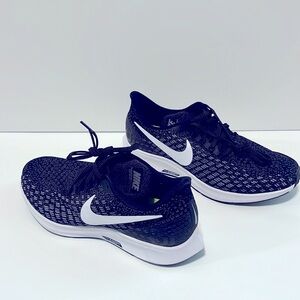 Nike Zoom Pegasus 35 - Womens 10 brand new black/white